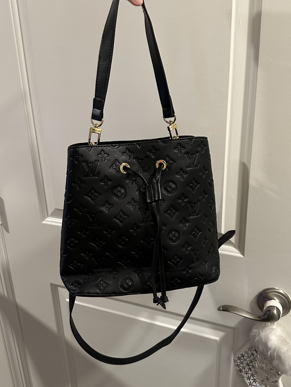 Black Leather Embossed Bucket Bag in Black with Gold Tone - Picture 4 of 10